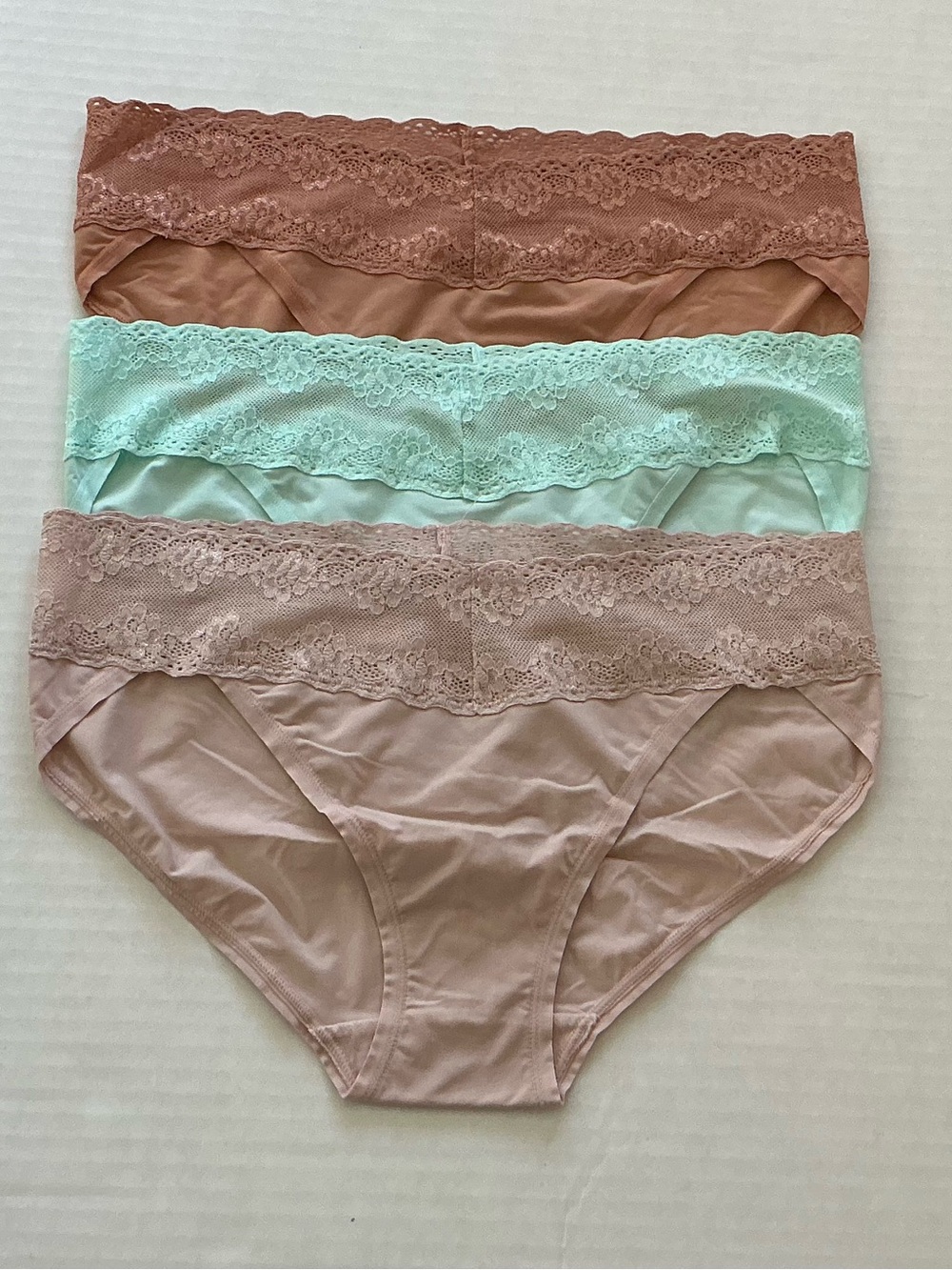 (3) NATORI BLISS PERFECTION V-Kini